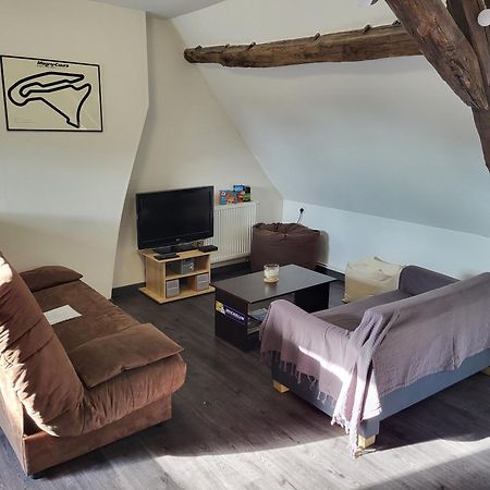 Appartement Au Pied Du Circuit De Magny-Cours Exterior foto